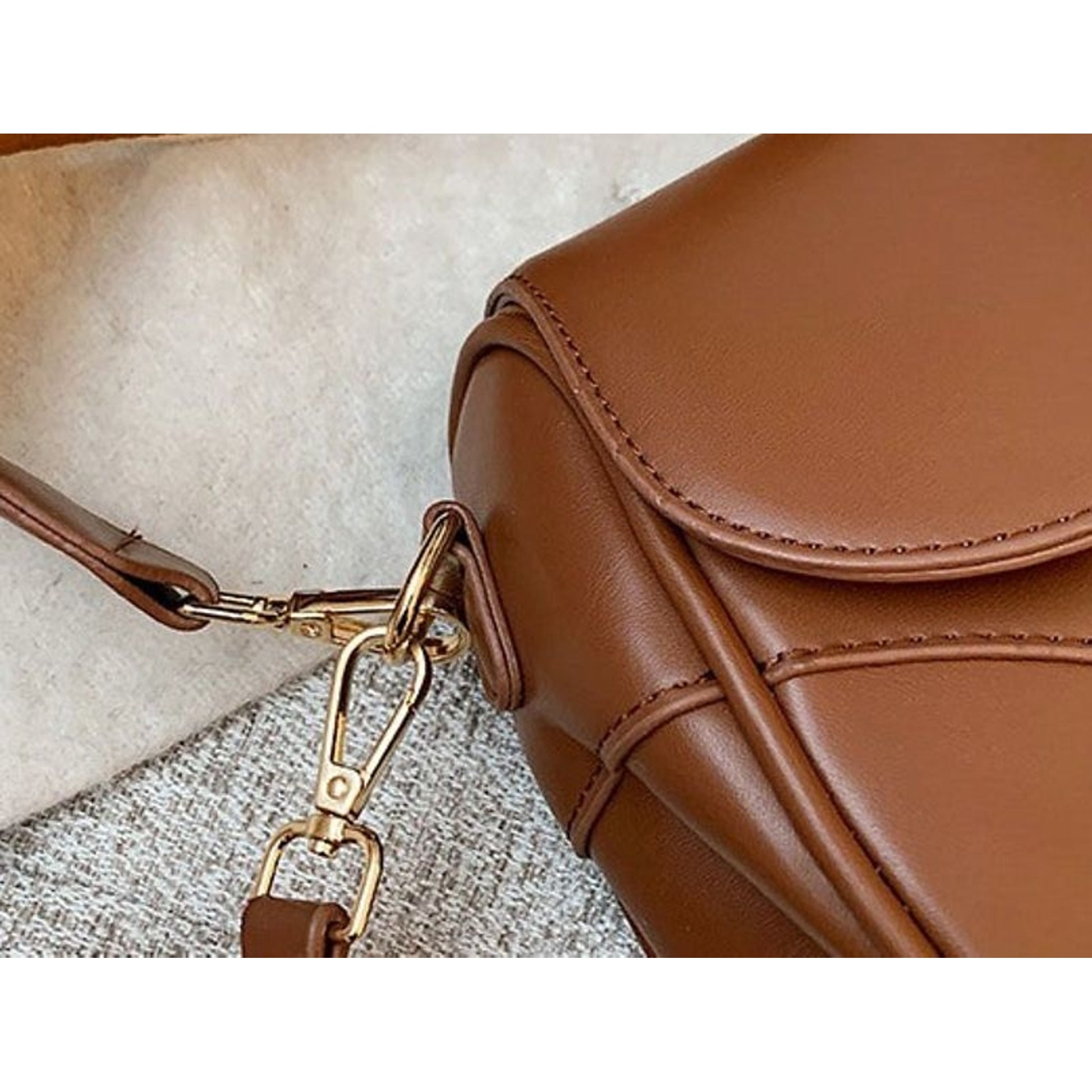 AWST Saddle Shoulder Handbag